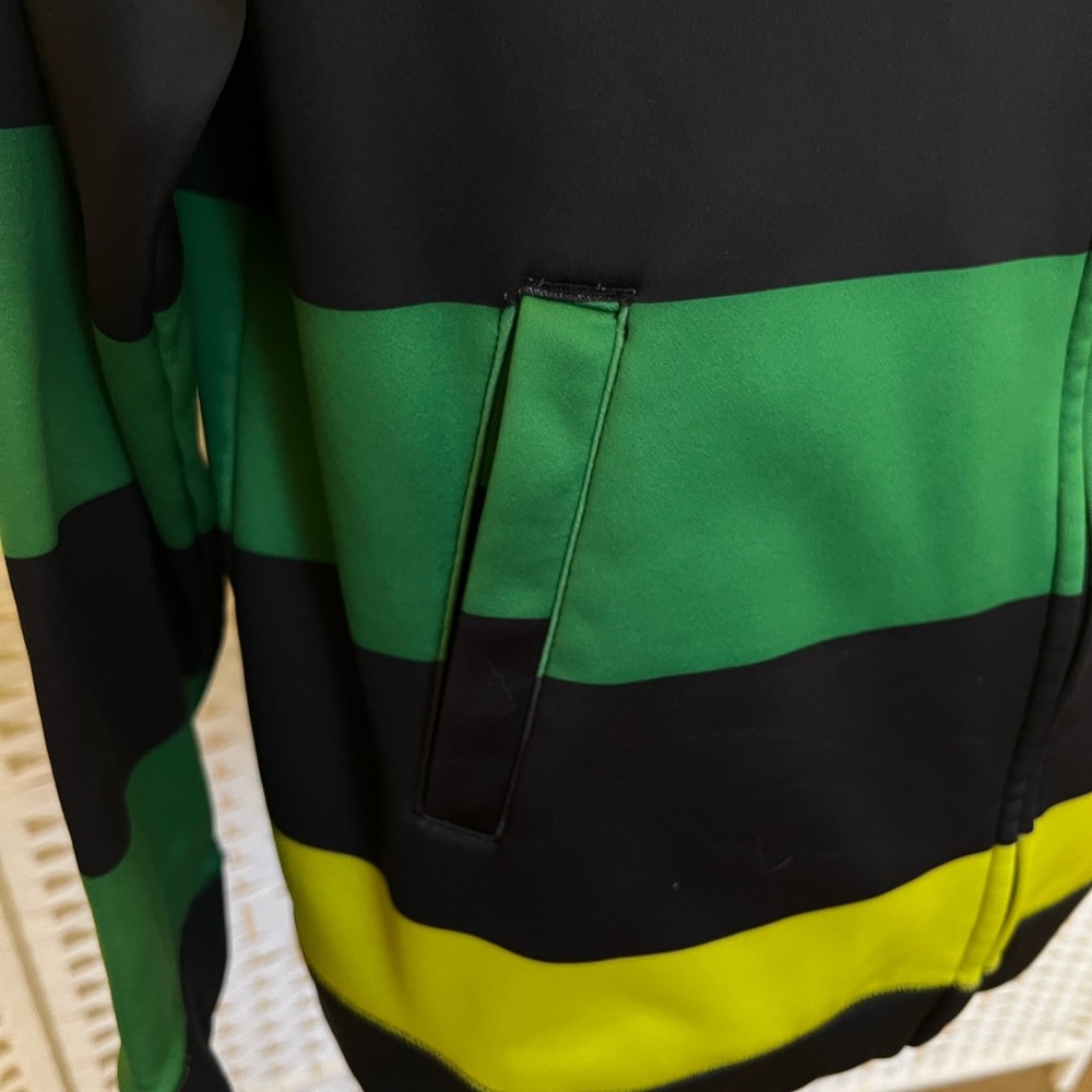 ✅ Burton Boys Snowboard/Ski Hoodie) boys size: XL - Picture 3 of 9